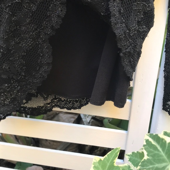 LIA black lace blouse p/m - Picture 4 of 9